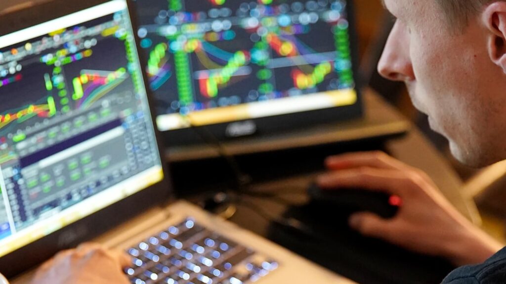 Discover Emerson's asset management software, offering real-time predictive diagnostics and intelligent field device integrat