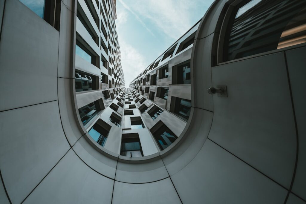 Discover how IFS's flexible EAM software solutions support asset-intensive businesses by enhancing lifecycle management and o