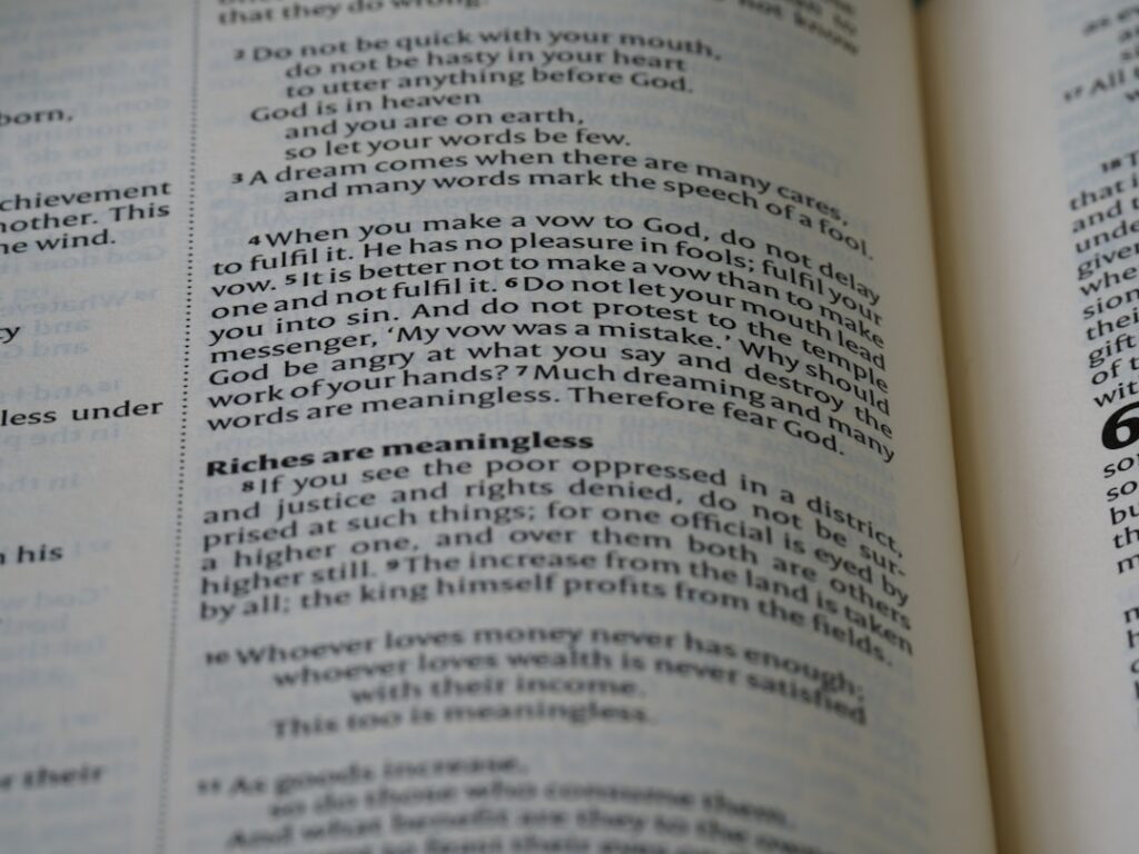 Learn what CMMS software is and how iMaintain's AI-powered features and benefits optimize maintenance management and asset ut